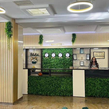 Hotel Yaky Center Piteşti Dış mekan fotoğraf